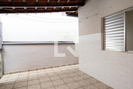 Casa para alugar com 60m², 2 quartos e 1 vagaÁrea de Serviço