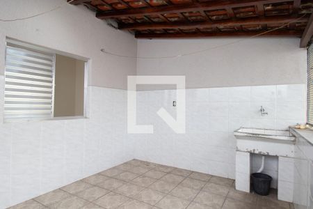 Casa para alugar com 60m², 2 quartos e 1 vagaÁrea de Serviço