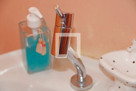 Casa de condomínio para alugar com 1100m², 3 quartos e 4 vagasLavabo