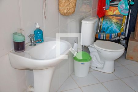 Casa de condomínio para alugar com 1100m², 3 quartos e 4 vagasBanheiro de Serviço