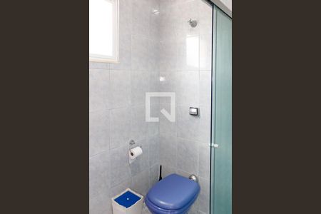 Casa de condomínio para alugar com 1100m², 3 quartos e 4 vagasBanheiro 2