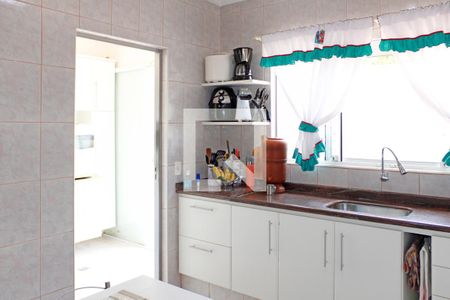 Casa de condomínio para alugar com 1100m², 3 quartos e 4 vagasCozinha