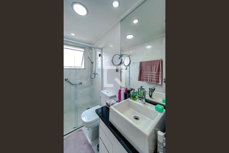 Apartamento à venda com 81m², 3 quartos e 2 vagasBanheiro da Suíte