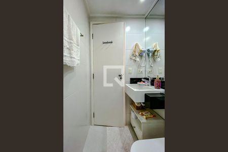 Apartamento à venda com 81m², 3 quartos e 2 vagasBanheiro