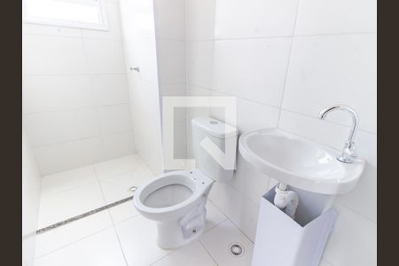 Apartamento para alugar com 38m², 2 quartos e sem vaga Apartamento para alugar com 38m², 2 quartos e sem vagaBanheiro