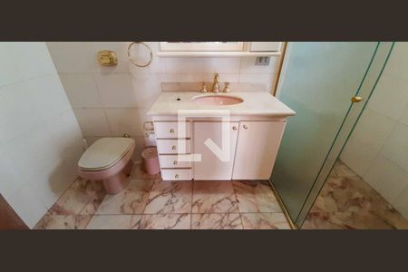 Casa à venda com 296m², 3 quartos e 6 vagasBanheiro da Suíte 3