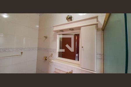 Casa à venda com 296m², 3 quartos e 6 vagasBanheiro