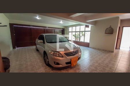 Casa à venda com 296m², 3 quartos e 6 vagasGaragem