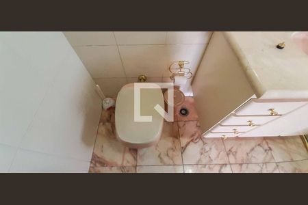 Casa à venda com 296m², 3 quartos e 6 vagasBanheiro