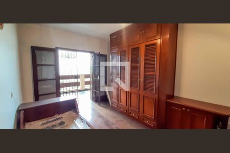 Casa à venda com 296m², 3 quartos e 6 vagasQuarto