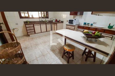 Casa à venda com 296m², 3 quartos e 6 vagasCozinha