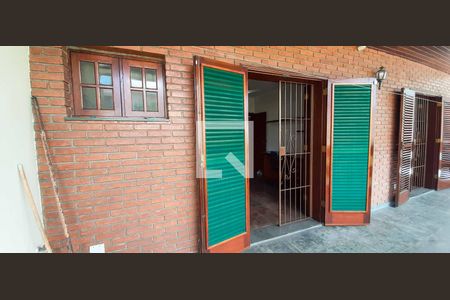 Casa à venda com 296m², 3 quartos e 6 vagasSacada