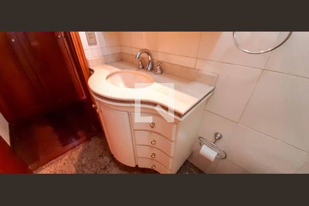 Casa à venda com 296m², 3 quartos e 6 vagasBanheiro