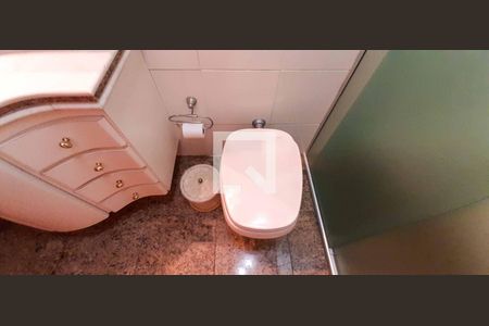 Casa à venda com 296m², 3 quartos e 6 vagasBanheiro