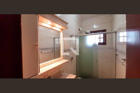 Casa à venda com 296m², 3 quartos e 6 vagasBanheiro