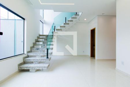 Sala de casa à venda com 3 quartos, 84m² em Vila Santa Teresa (zona Leste), São Paulo