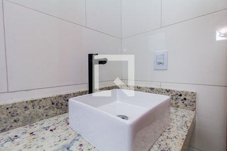 Casa à venda com 84m², 3 quartos e 2 vagas Casa à venda com 84m², 3 quartos e 2 vagasBanheiro - suíte