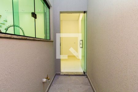 Casa à venda com 84m², 3 quartos e 2 vagas Casa à venda com 84m², 3 quartos e 2 vagasQuintal