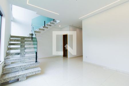 Sala de casa à venda com 3 quartos, 84m² em Vila Santa Teresa (zona Leste), São Paulo