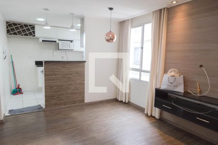 Sala de apartamento para alugar com 2 quartos, 46m² em Água Chata, Guarulhos
