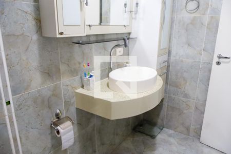 Casa à venda com 200m², 3 quartos e 2 vagas Casa à venda com 200m², 3 quartos e 2 vagasBanheiro da Suíte 2