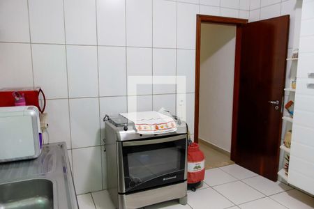 Casa à venda com 200m², 3 quartos e 2 vagas Casa à venda com 200m², 3 quartos e 2 vagasCozinha