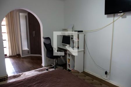 Casa à venda com 200m², 3 quartos e 2 vagas Casa à venda com 200m², 3 quartos e 2 vagasQuarto 2 - Suíte