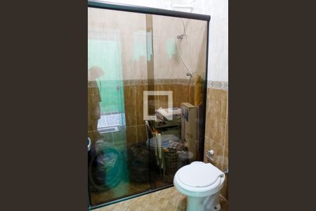 Casa à venda com 200m², 3 quartos e 2 vagas Casa à venda com 200m², 3 quartos e 2 vagasBanheiro