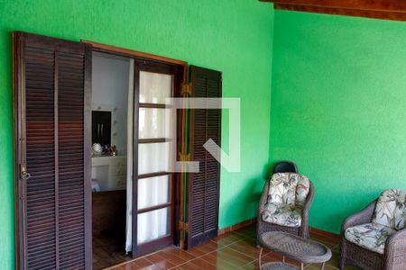 Casa à venda com 200m², 3 quartos e 2 vagas Casa à venda com 200m², 3 quartos e 2 vagasGaragem