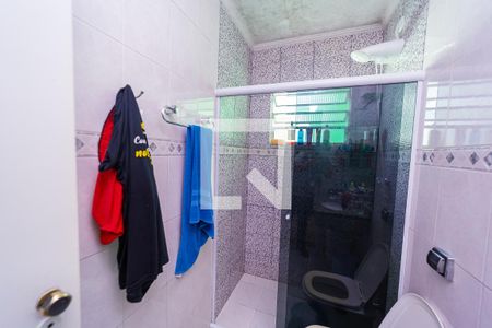 Casa à venda com 175m², 4 quartos e 2 vagas Casa à venda com 175m², 4 quartos e 2 vagasBanheiro Social