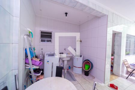 Casa à venda com 175m², 4 quartos e 2 vagas Casa à venda com 175m², 4 quartos e 2 vagasÁrea de Serviço