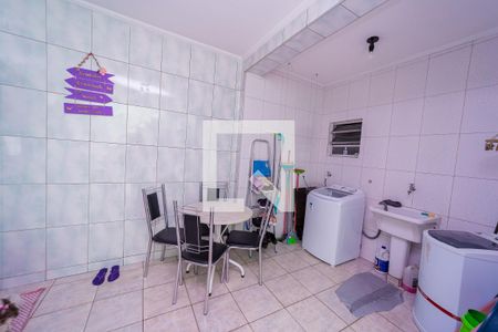 Casa à venda com 175m², 4 quartos e 2 vagas Casa à venda com 175m², 4 quartos e 2 vagasÁrea de Serviço