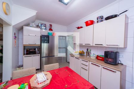 Casa à venda com 175m², 4 quartos e 2 vagas Casa à venda com 175m², 4 quartos e 2 vagasCozinha