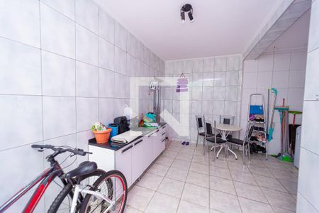 Casa à venda com 175m², 4 quartos e 2 vagas Casa à venda com 175m², 4 quartos e 2 vagasÁrea de Serviço