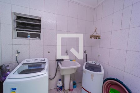 Casa à venda com 175m², 4 quartos e 2 vagas Casa à venda com 175m², 4 quartos e 2 vagasÁrea de Serviço