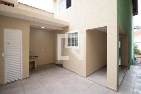 Casa à venda com 90m², 2 quartos e 2 vagasQuintal