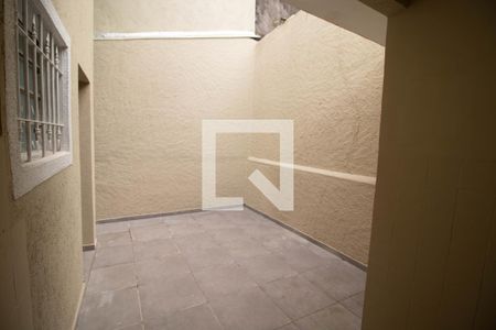 Casa à venda com 90m², 2 quartos e 2 vagasQuintal