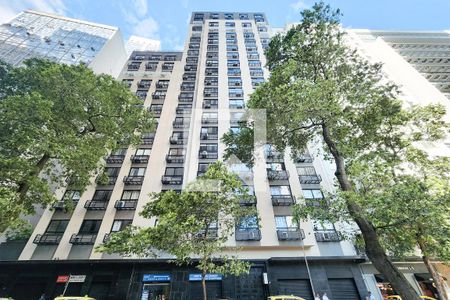 Apartamento à venda com 34m², 1 quarto e sem vaga Apartamento à venda com 34m², 1 quarto e sem vagaFachada