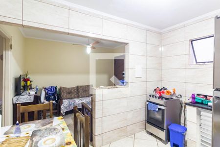 Apartamento à venda com 48m², 2 quartos e 1 vaga Apartamento à venda com 48m², 2 quartos e 1 vagaCozinha e Área de Serviço
