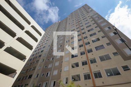 Apartamento à venda com 43m², 2 quartos e 1 vaga Apartamento à venda com 43m², 2 quartos e 1 vagaFachada