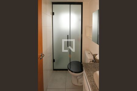 Apartamento à venda com 43m², 2 quartos e 1 vaga Apartamento à venda com 43m², 2 quartos e 1 vagaBanheiro