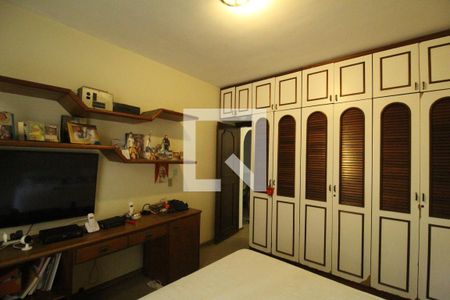 Casa de condomínio para alugar com 684m², 3 quartos e 3 vagasQuarto 2