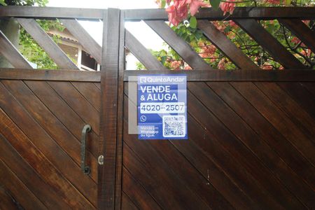 Casa de condomínio para alugar com 684m², 3 quartos e 3 vagasPlaca