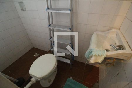 Casa de condomínio para alugar com 684m², 3 quartos e 3 vagasCozinha - Banheiro