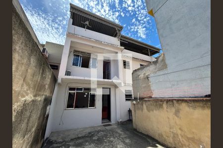 Casa para alugar com 178m², 2 quartos e 3 vagasFachada