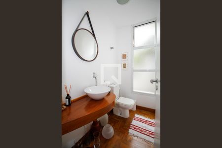 Lavabo de casa à venda com 5 quartos, 400m² em Vila Madalena, São Paulo