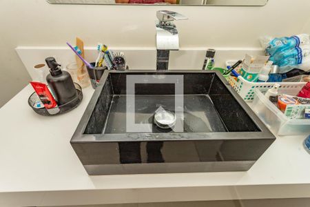 Casa à venda com 400m², 6 quartos e 1 vaga Casa à venda com 400m², 6 quartos e 1 vagaBanheiro social