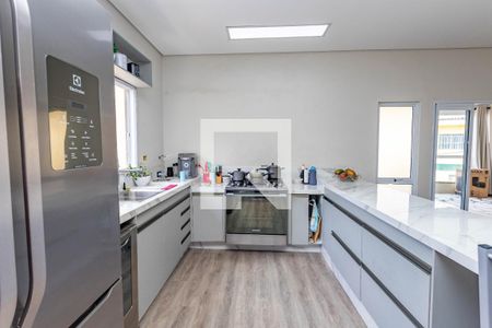 Casa à venda com 400m², 6 quartos e 1 vaga Casa à venda com 400m², 6 quartos e 1 vagaCozinha