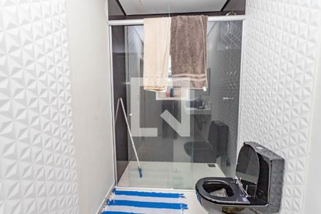 Casa à venda com 400m², 6 quartos e 1 vaga Casa à venda com 400m², 6 quartos e 1 vagaBanheiro social