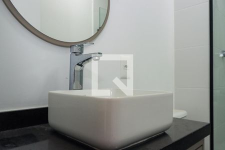 Apartamento à venda com 60m², 2 quartos e 2 vagas Apartamento à venda com 60m², 2 quartos e 2 vagasBanheiro